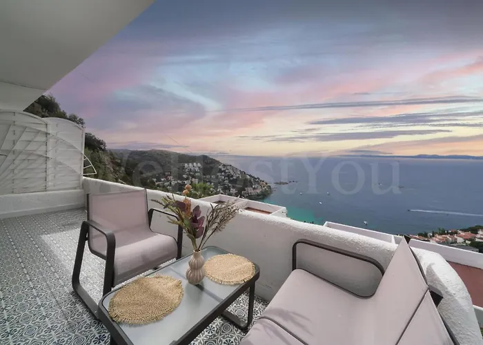 Welhomy - Magnifique Maison Vue Mer - Roses, Bramer 13